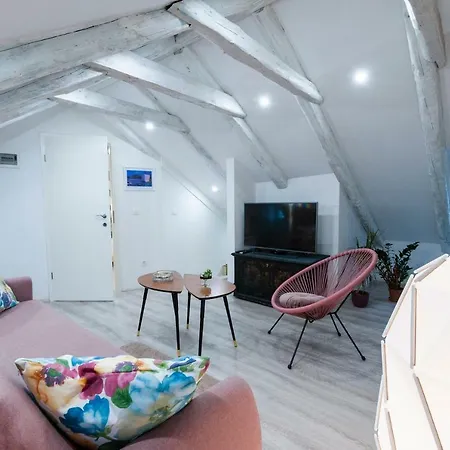 Fiora Appartement *